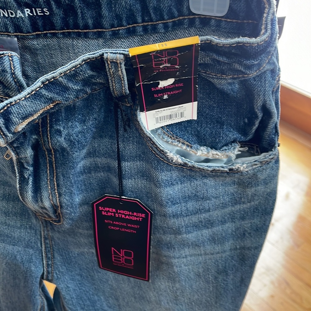 Jeans - Picture 2 of 3